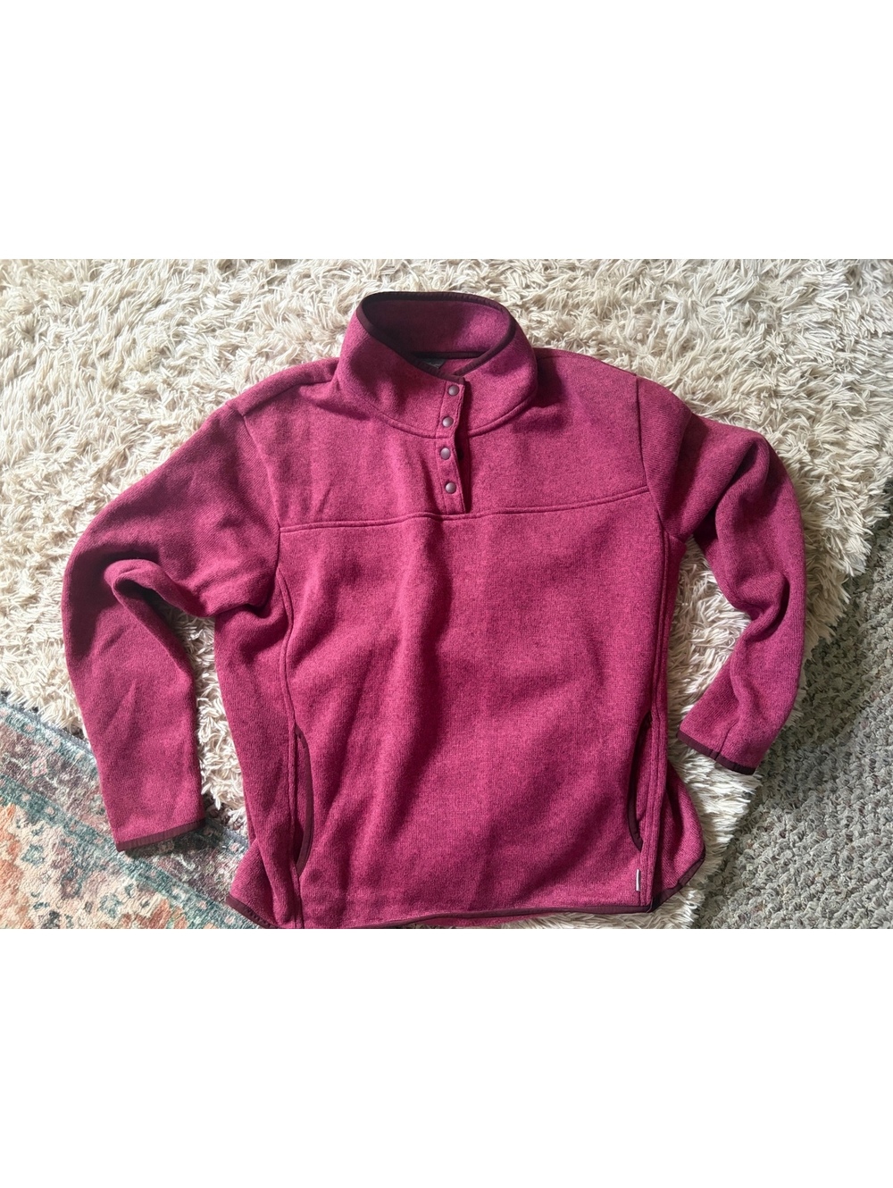 Nice n comfy Eddie Bauer collared sweatshirt